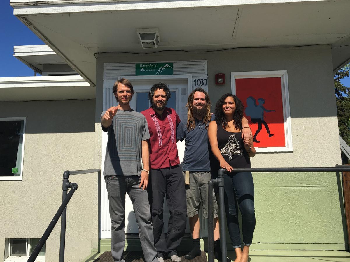 Base Camp Anchorage Hostel Bagian luar foto