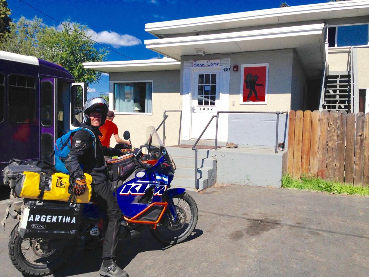 Base Camp Anchorage Hostel Bagian luar foto