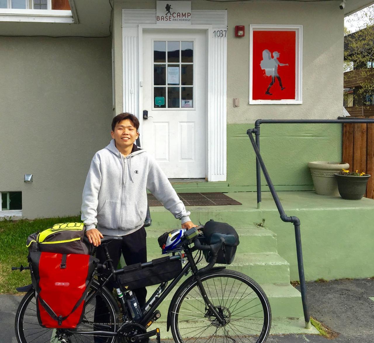 Base Camp Anchorage Hostel Bagian luar foto